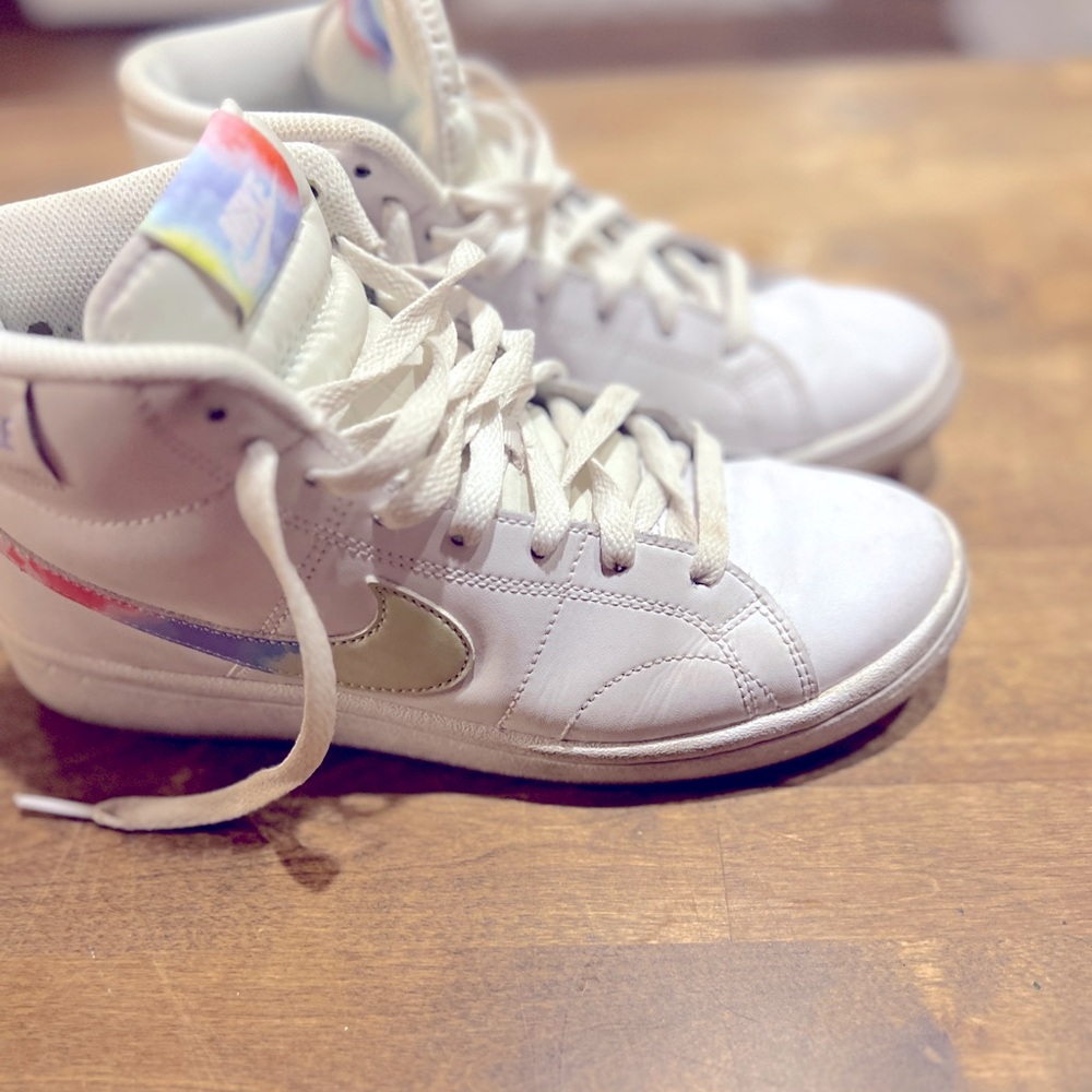 Nike Court Royale 2 Mid Women’s Sneaker - Picture 10 of 13